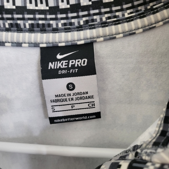 Nike Pro Dri-Fit Womens Size Small Black Running/ Jogging Jacket Active Sports - Picture 4 of 9